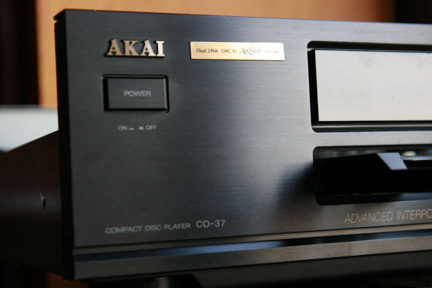 Akai cd-37